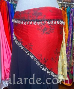 Pañuelo Triangular con una fila de pedrería estrecha