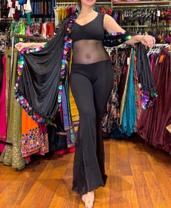 Alternative view of Melaya decorada