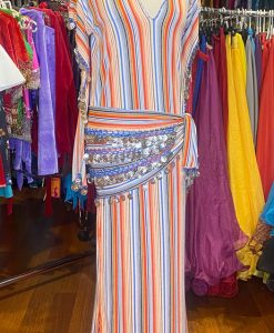 Túnica de Saeede con pañuelo de cabeza y cadera